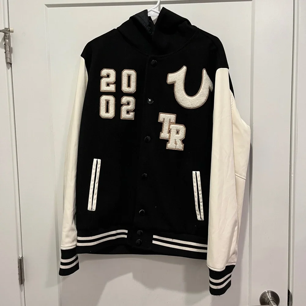 True Religion Mens Hooded Varsity Letterman Jacket Black Cream Chenille Patch L